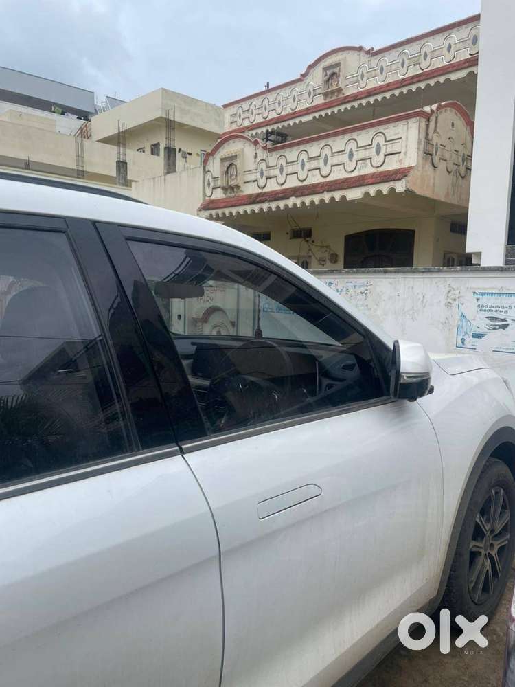 Mahindra Xuv700 2024 Diesel Ax7 Luxury Pack