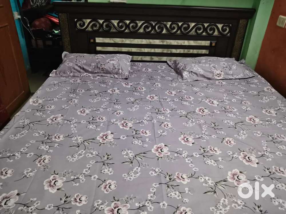 6&times;6 king size bed