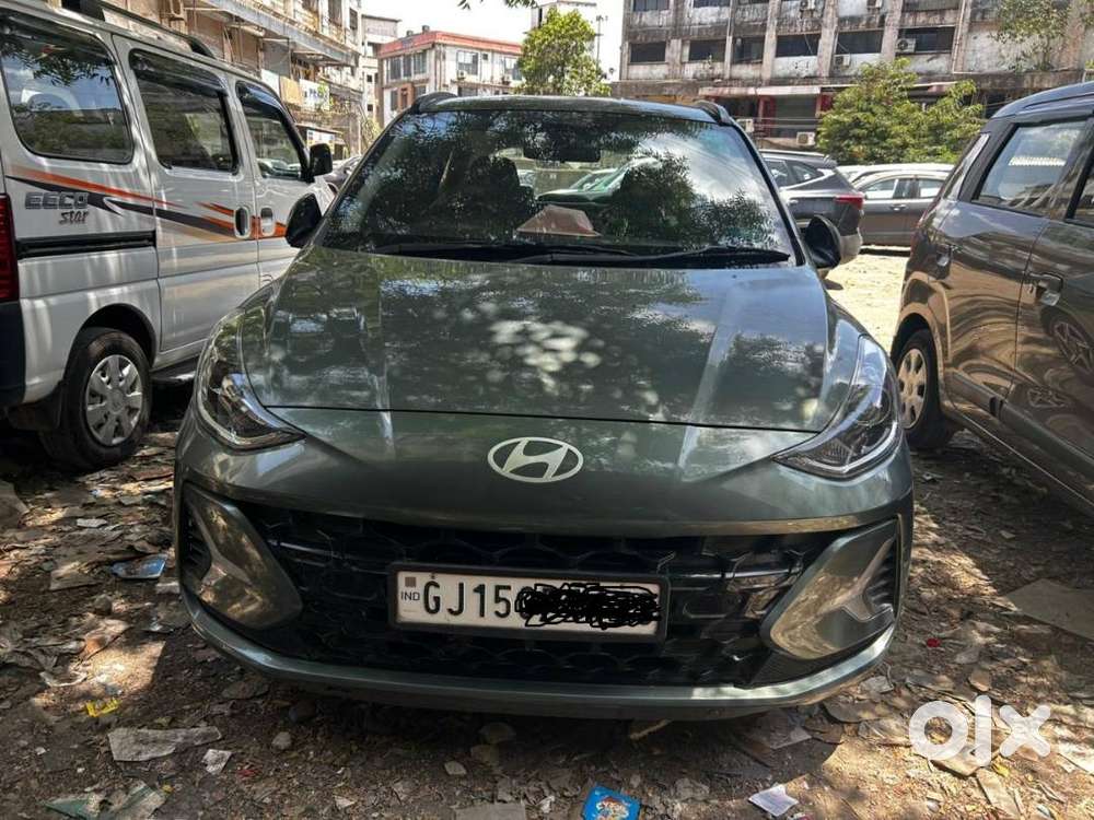 All Fetures Are There In Car Milleage 18+