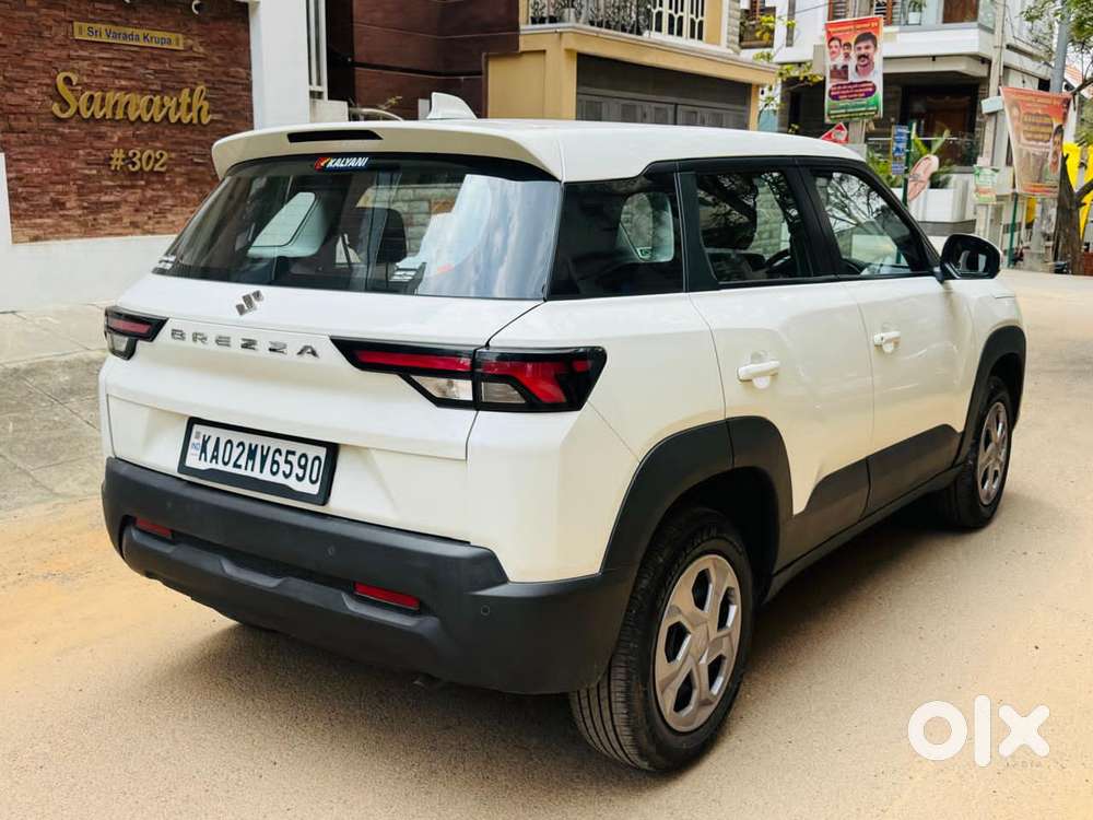 Maruti Suzuki Brezza 1.5 Vxi Smart Hybrid, 2024
