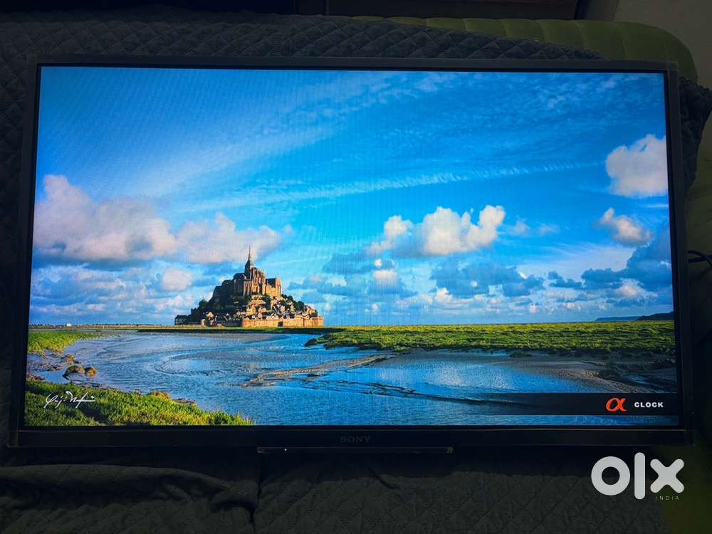 Sony 32 inch LED TV with remote