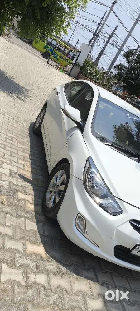 Hyundai Verna (top Model) 2012