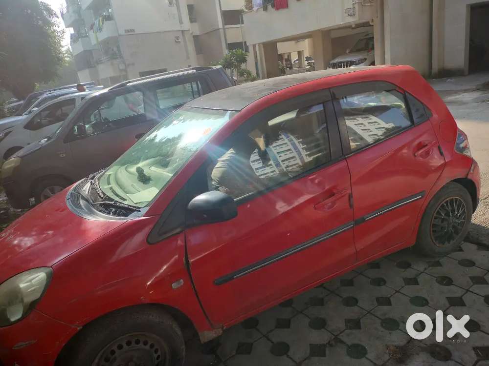 Honda Brio Mt 2012