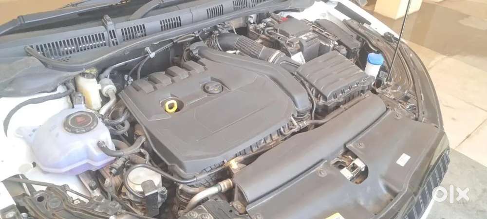 Skoda Slavia 2025 Petrol 5000 Km Driven Company Service