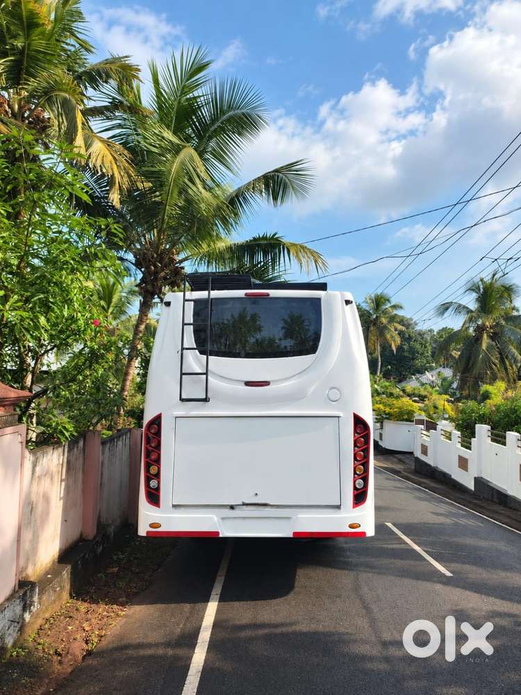 Touriest Bus
