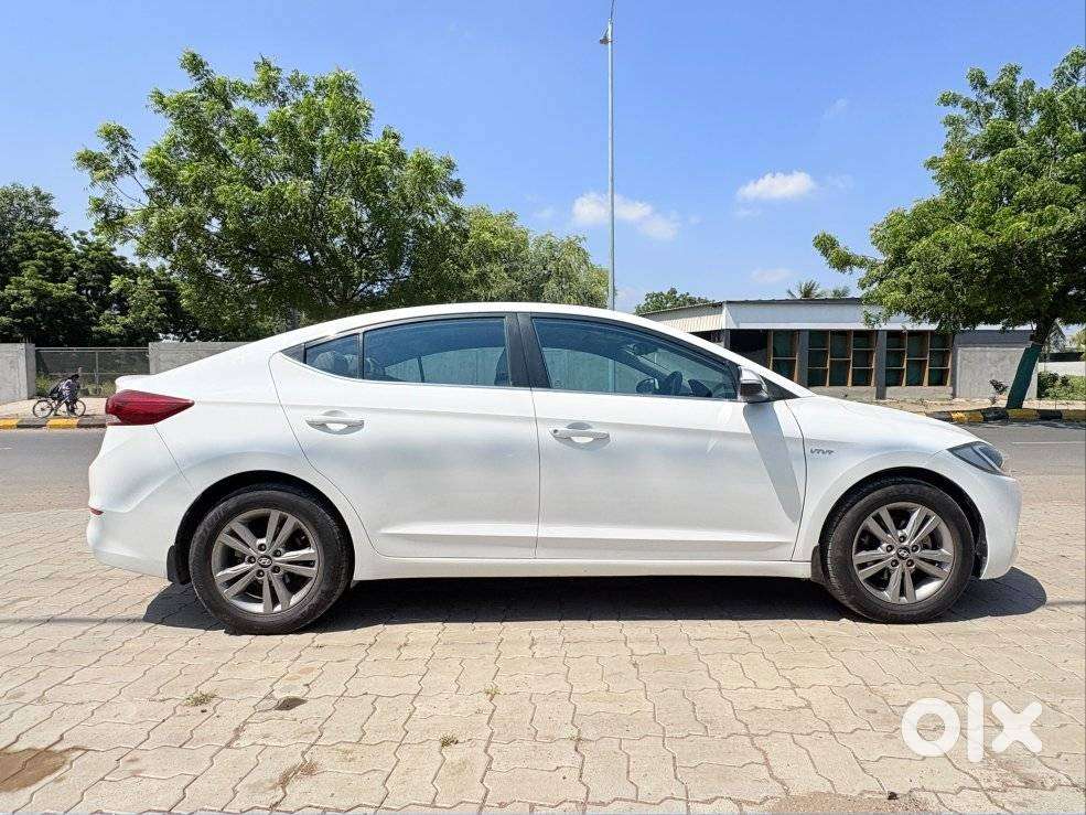 Hyundai New Elantra [ ] 2.0 Sx Petrol Mt, 2017, Petrol