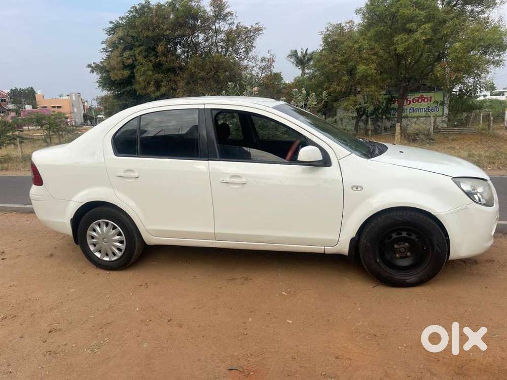 Ford Fiesta White 2012 Model For Sale