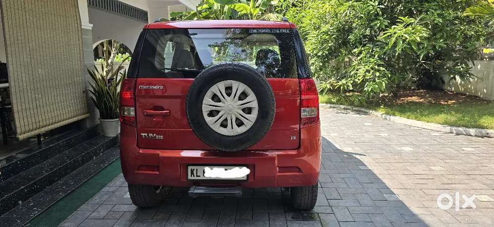Mahindra Tuv 300 2016 Diesel 105000 Km Driven