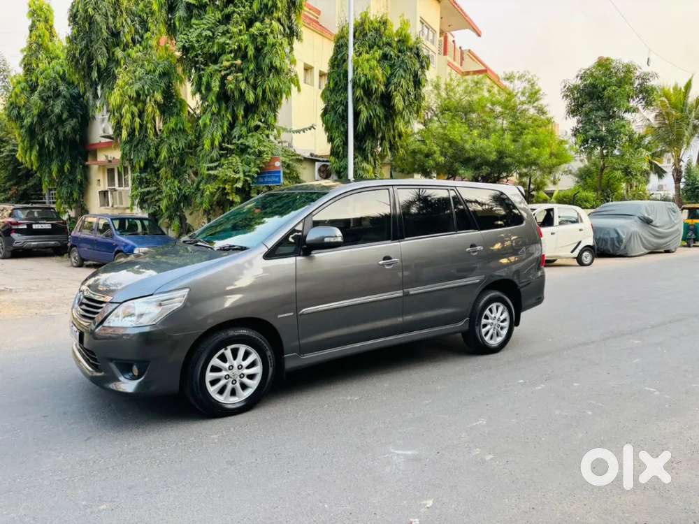 Toyota Innova 2.5 Vx 8 Str Bsiv, 2012, Diesel