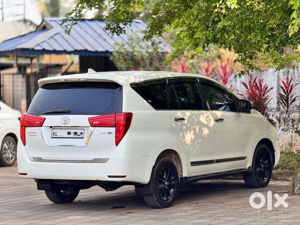 Toyota Innova Crysta 2.4 V 7 Str, 2018, Diesel