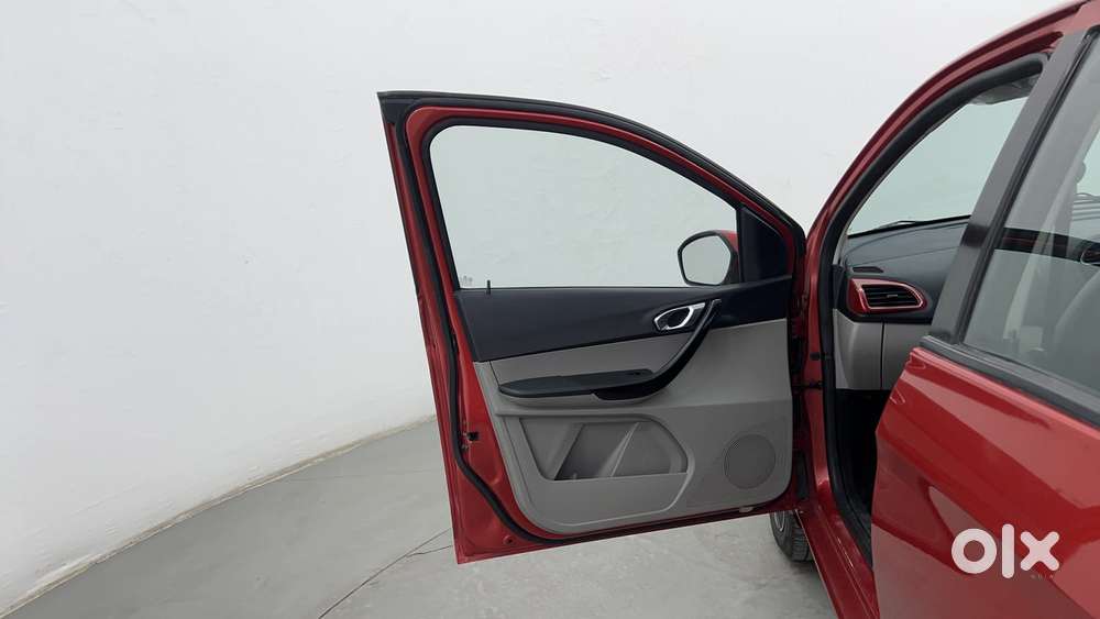 Tata Tiago Xza Plus, 2019, Petrol