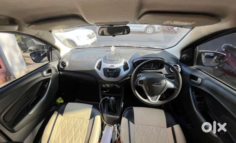 Ford Figo Petrol Titanium, 2015, Petrol