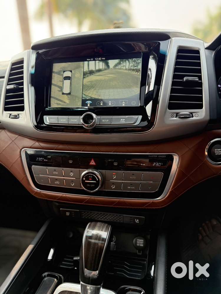 Mahindra Alturas G4 Bs6 2020 Model 4x4 Automatic