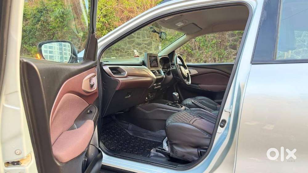 Maruti Suzuki Fronx Delta Plus 1.2 Ags, 2023, Petrol