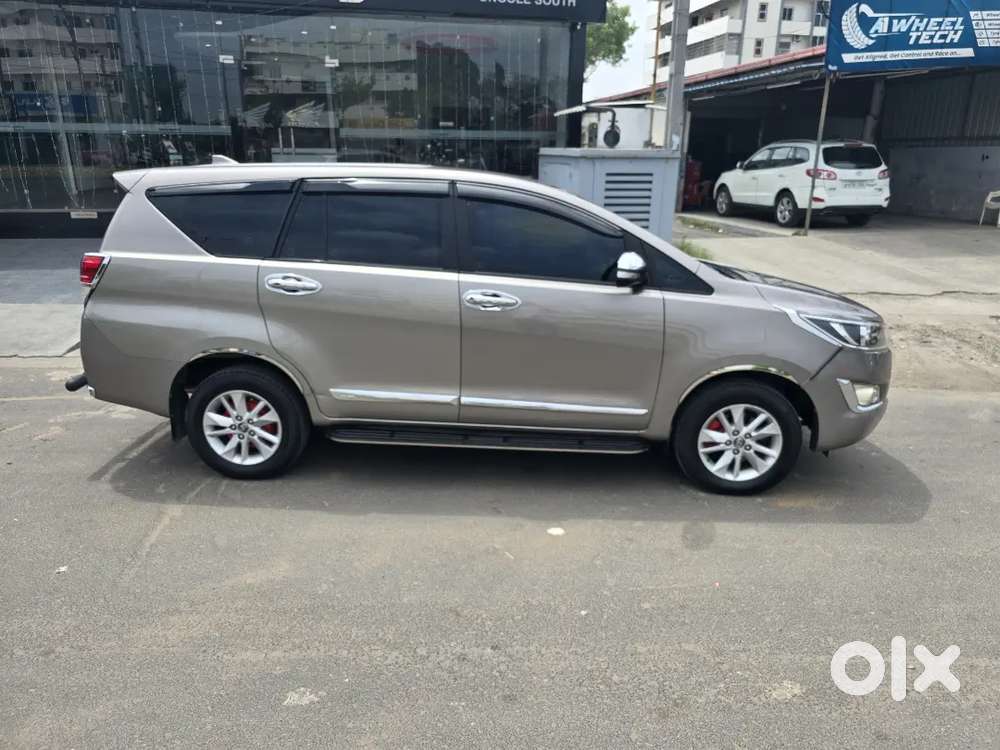 Toyota Innova Crysta 2016 Diesel Manual