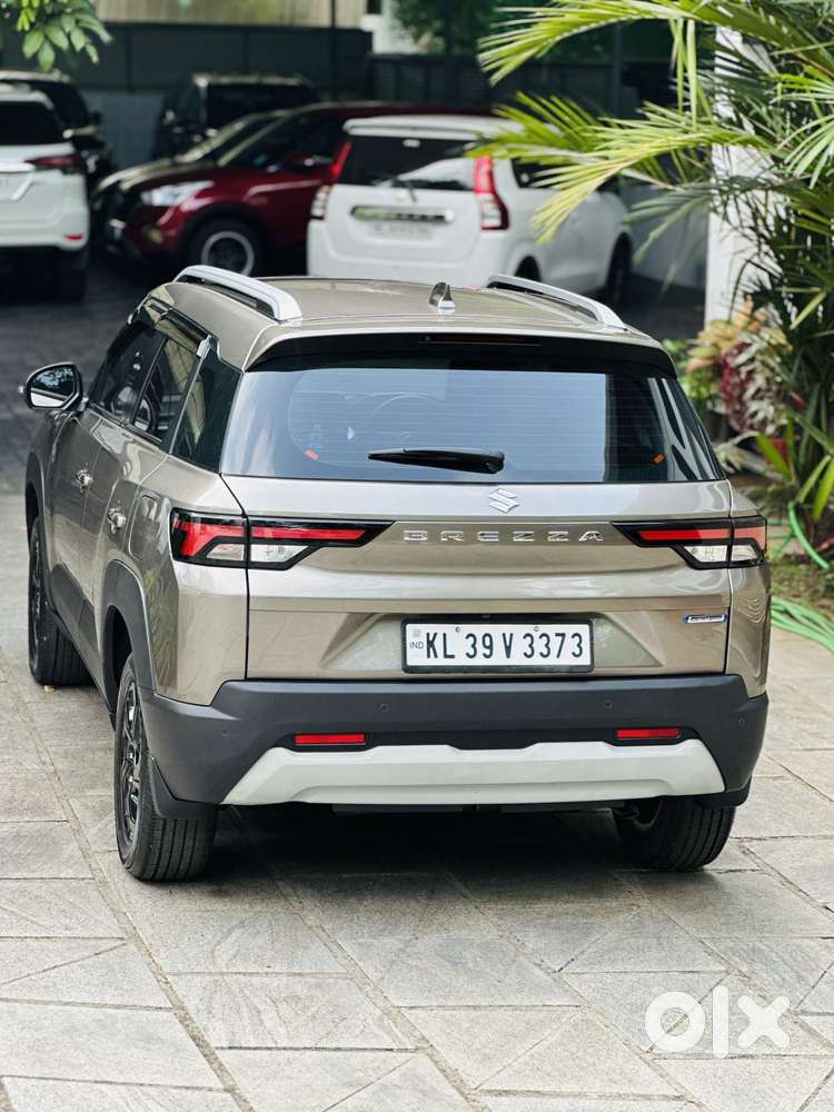 Maruti Suzuki Brezza 1.5 Zxi Smart Hybrid, 2024, Petrol