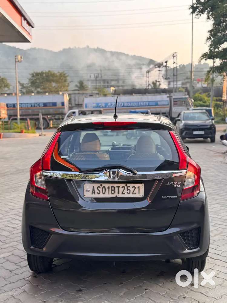 Honda Jazz 1.2 V Petrol 2015 Second Owner