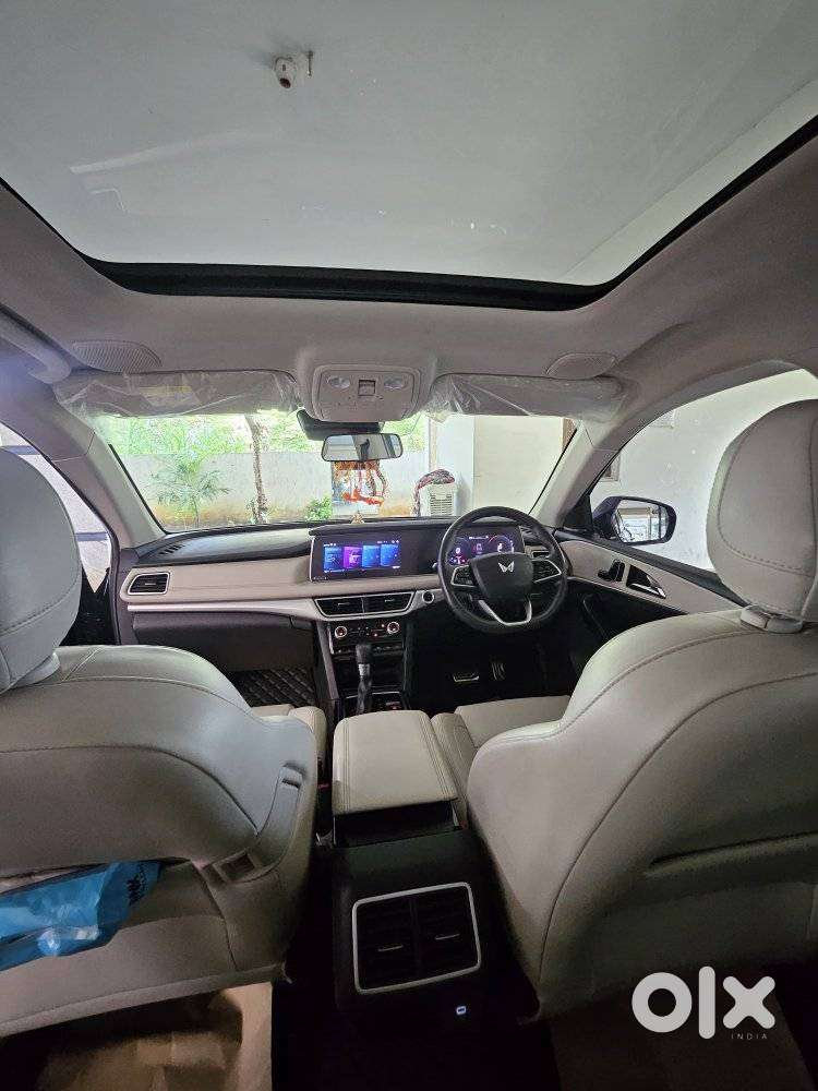 Mahindra Xuv700 Ax7 Luxury Pack Awd, 2023, Diesel