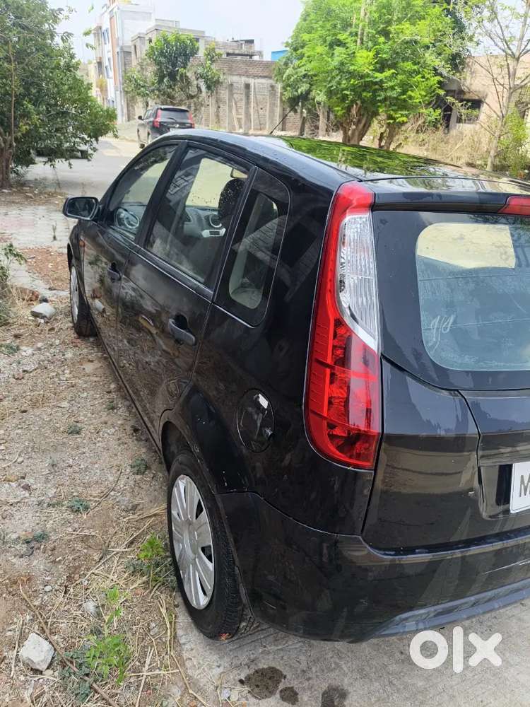 Well Maintained Ford Figo Petrol (top Variant) For Sale