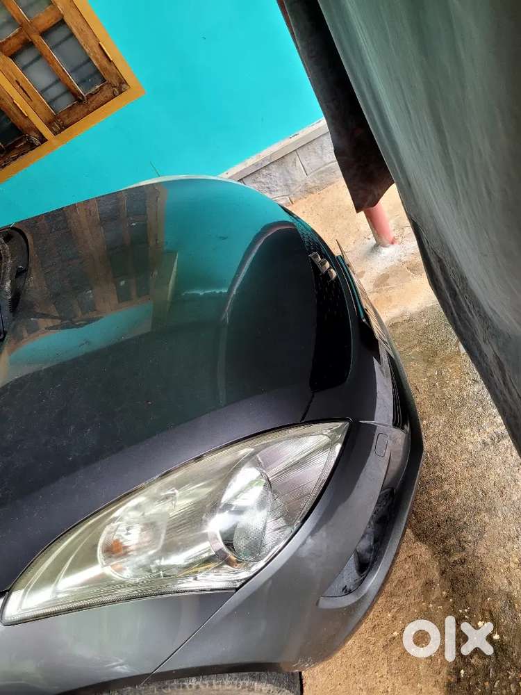 Maruti Suzuki Swift Petrol 2013 Dec