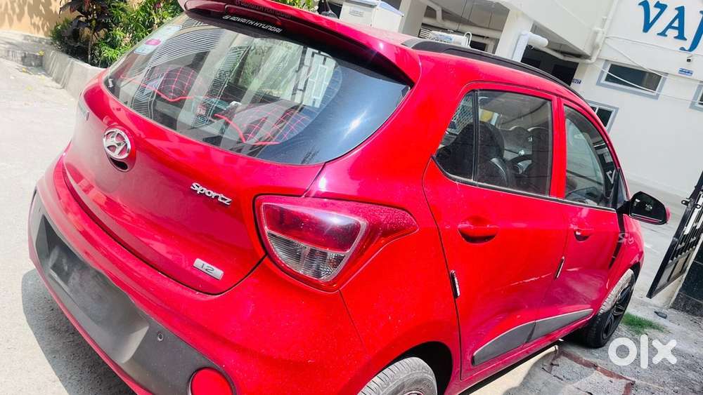 Well Maintained Grand I10  16500 Km Driven  2020 Sportz