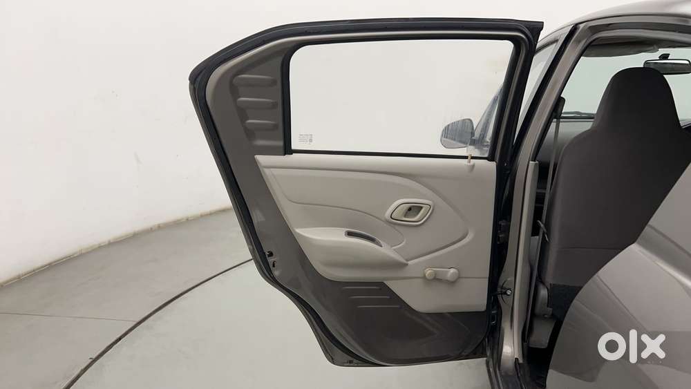 Datsun Redigo T Option, 2016, Petrol