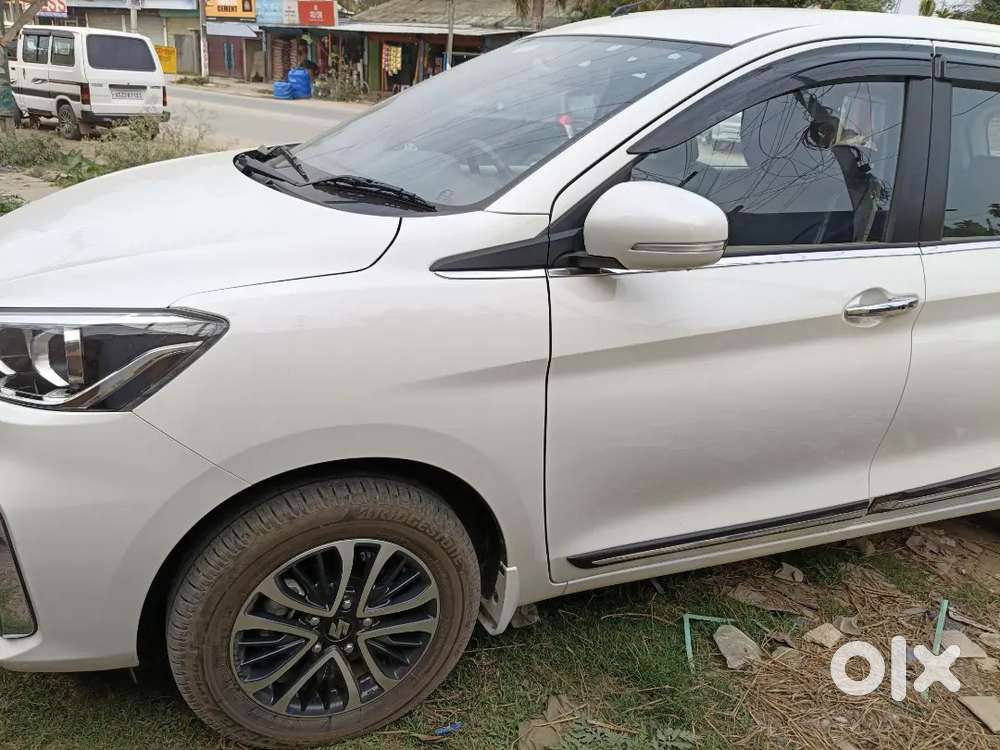 Maruti Suzuki Ertiga Zxi 2023 Petrol 22300 Km Driven