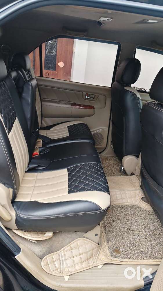 Toyota Fortuner 4x4 Manual Limited Edition, 2011, Diesel