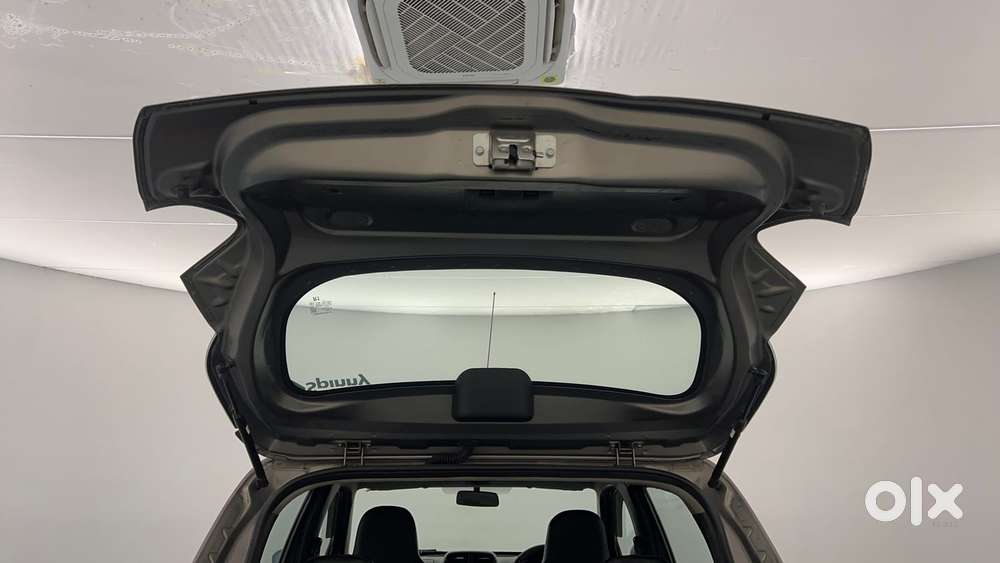 Renault Kwid 2019-ongoing 1.0 Rxt (o), 2018, Petrol