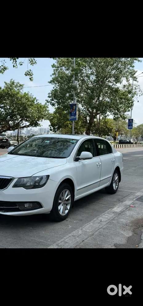 Skoda Superb Elegance 2014 Variant