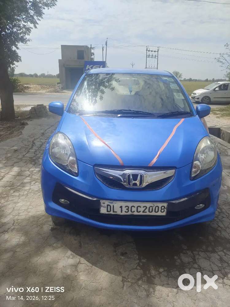 Honda Brio 2013 Petrol Well Maintained