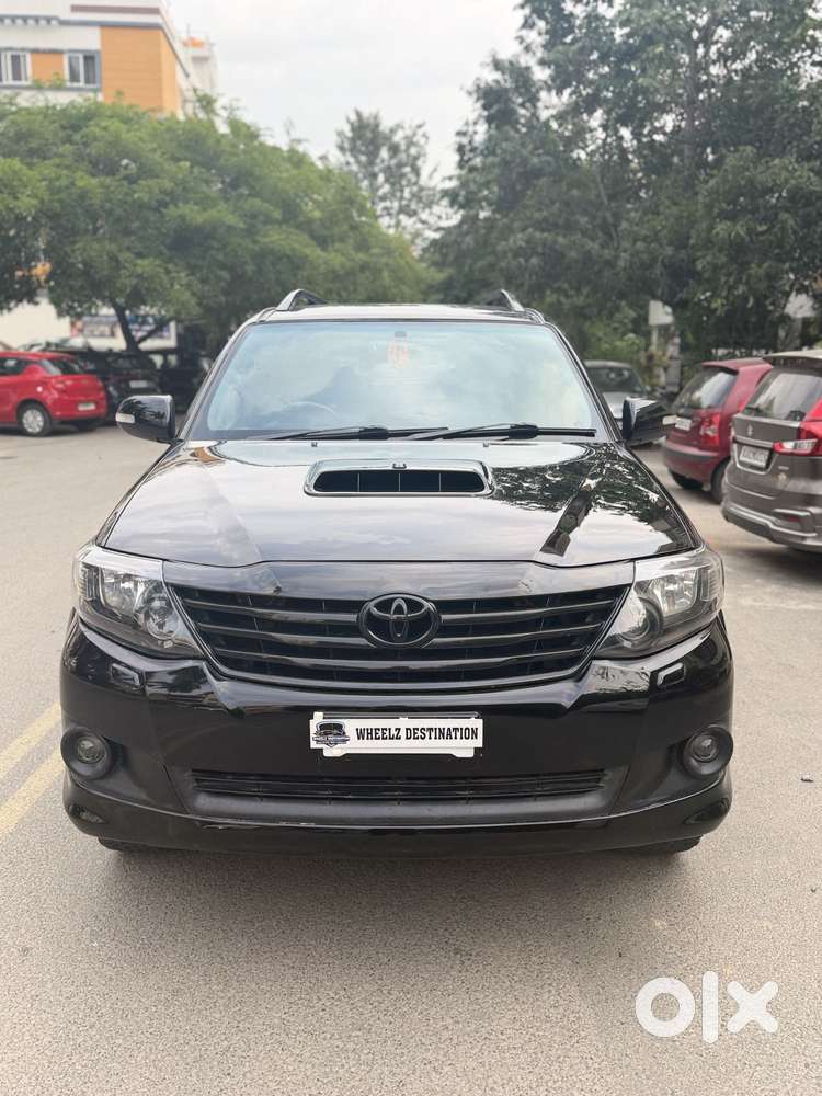 Toyota Fortuner 3.0 4x4 Manual, 2013, Diesel