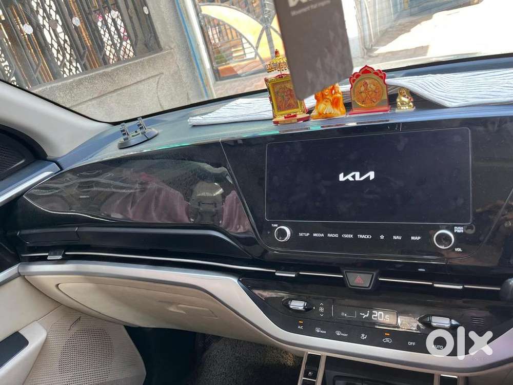 Kia Carens 2022 Diesel 92000 Km Driven