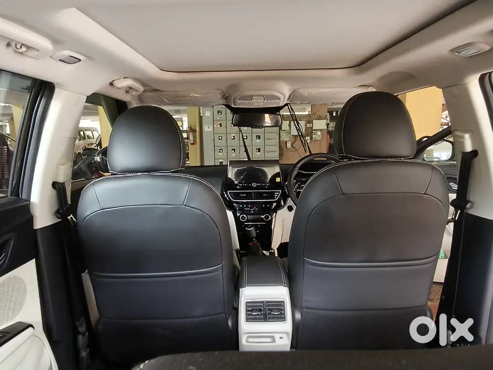 Mahindra Xuv 3xo Revx A 2025 Petrol 1730 Km Driven