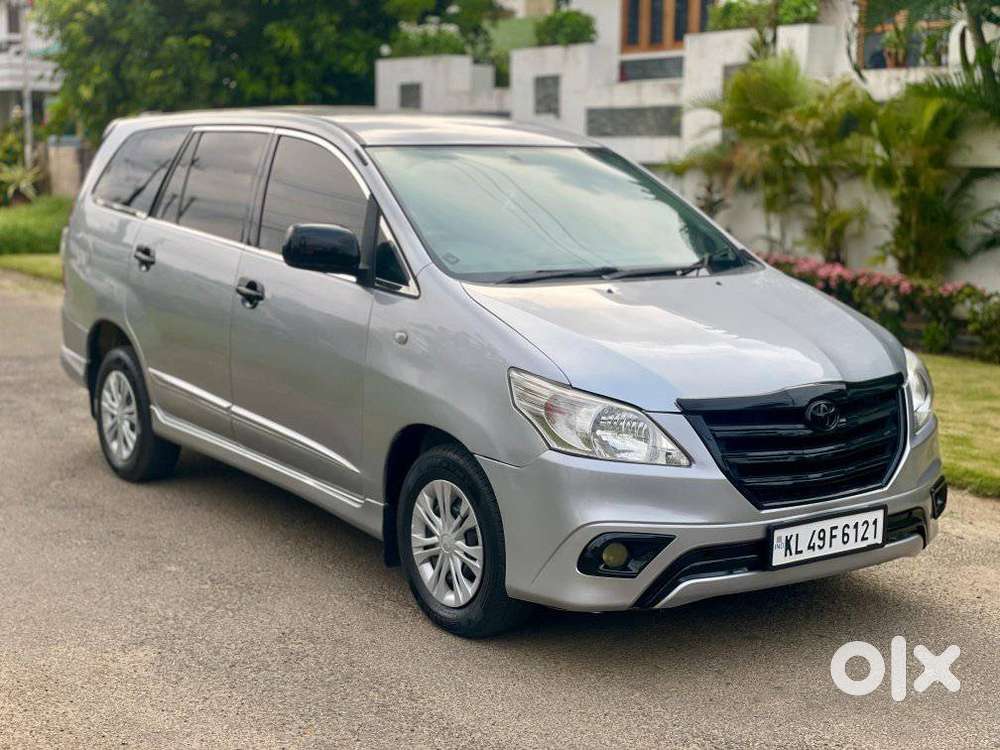 Toyota Innova 2.5 Gx (diesel) 8 Seater Bs Iv, 2015, Diesel