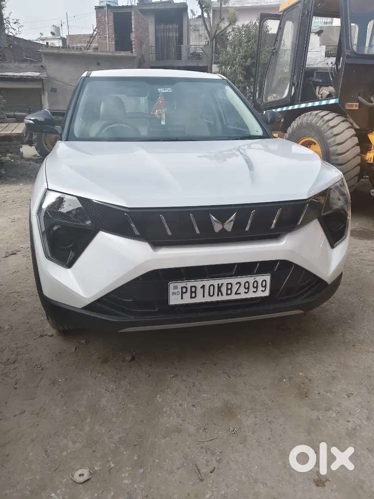 Mahindra Xuv 3xo Mx3 2025