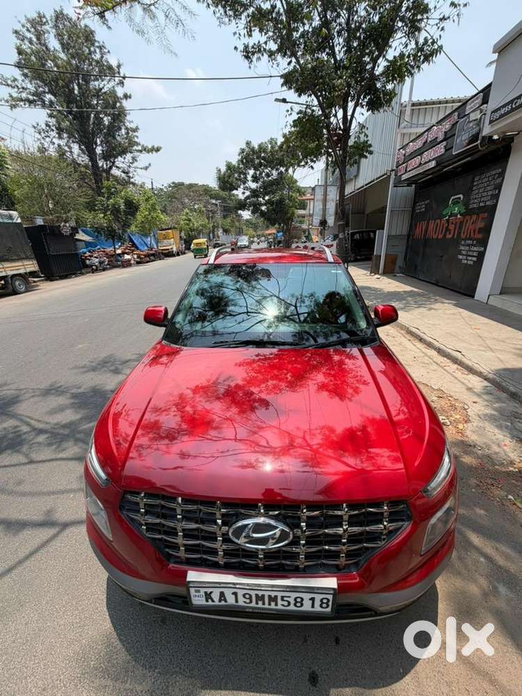 Hyundai Venue Petrol Manual 2022