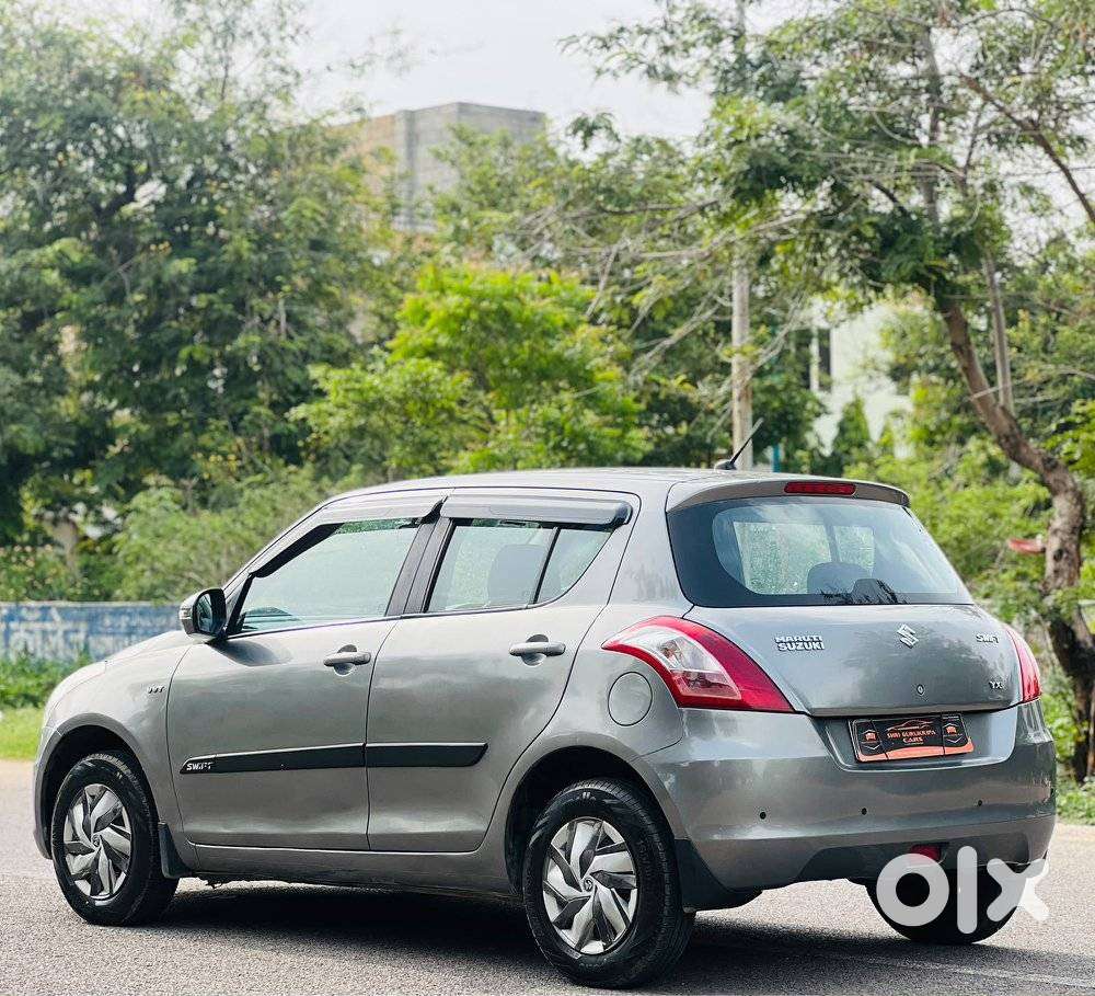 Maruti Suzuki Swift Vxi + Manual, 2017, Petrol