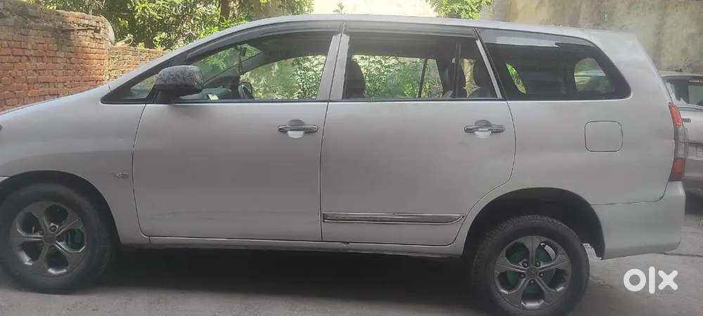 Toyota Innova 2.5 G 2010