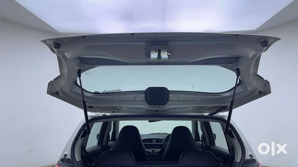 Maruti Suzuki Alto K10 Vxi, 2016, Petrol