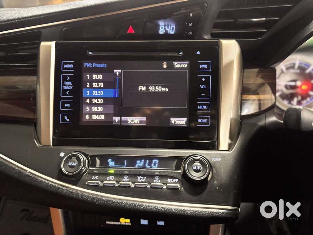 Toyota Innova Crysta 2.4 V 8 Str, 2017, Diesel