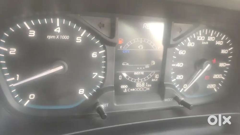 Tata Altroz 2023 Petrol 8600 Km Driven