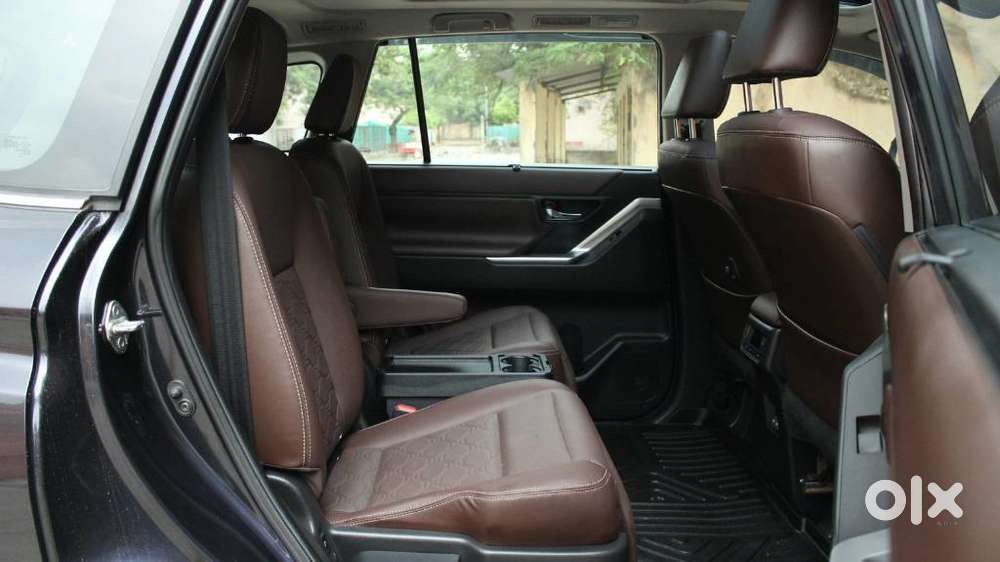 Toyota Innova Hycross 2.0 Zx (o) Hybrid 7 Str, 2024, Petrol