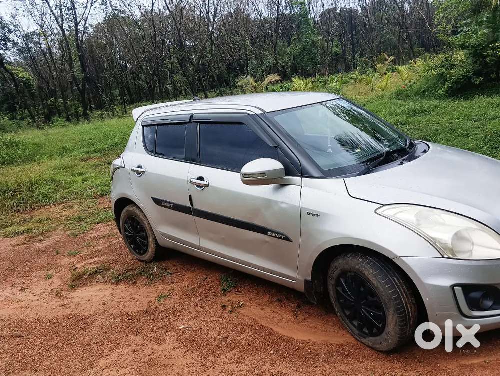 Maruti Suzuki Swift Vxi 2012