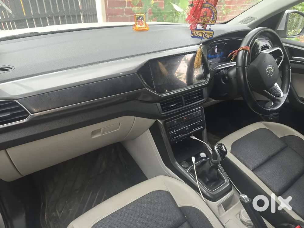 Volkswagen Taigun 2024 Petrol 33000 Km Driven