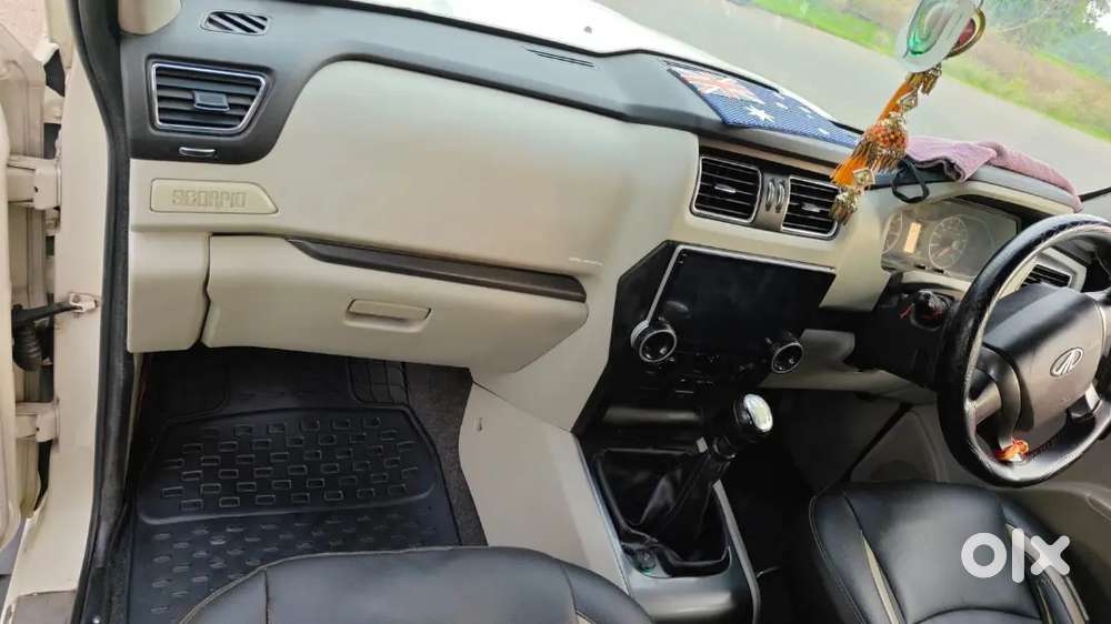 Mahindra Scorpio 2.2 S6 Plus 2016