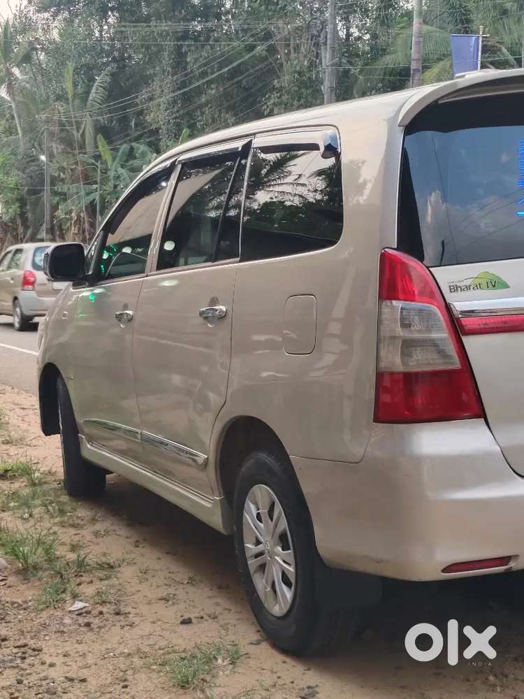 Toyota Innova 2012 Diesel 201000 Km Driven