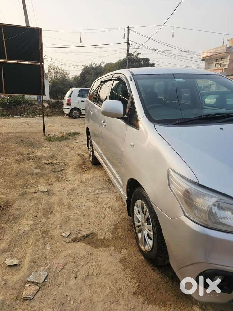 Toyota Innova 2014 Diesel Well Maintained