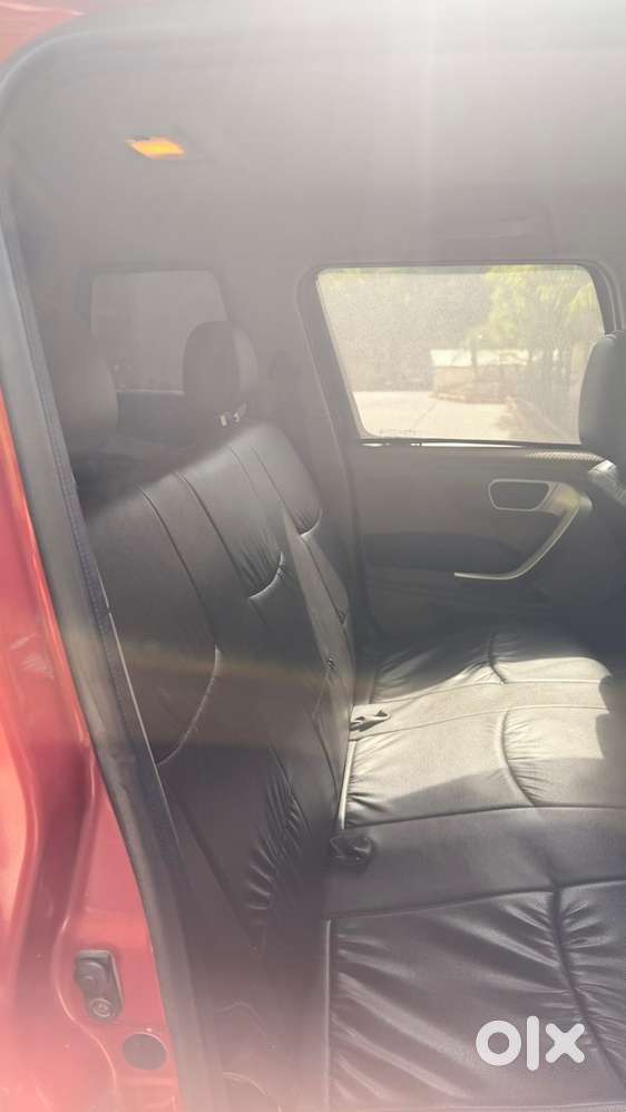 Mahindra Tuv 300 2018