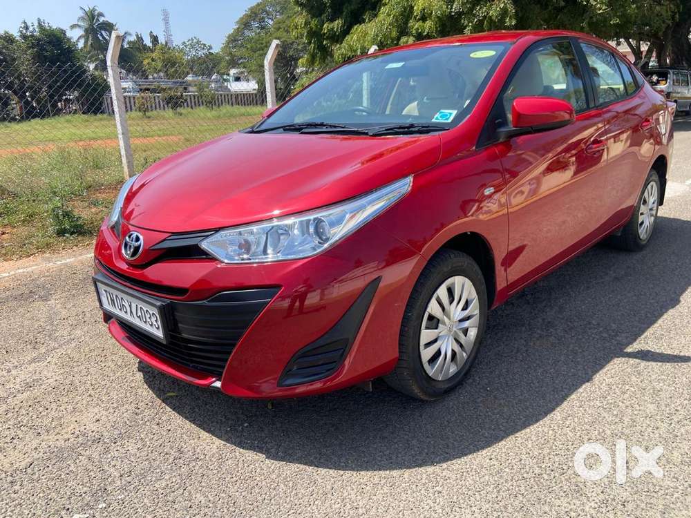 Toyota Yaris V Cvt, 2019, Petrol